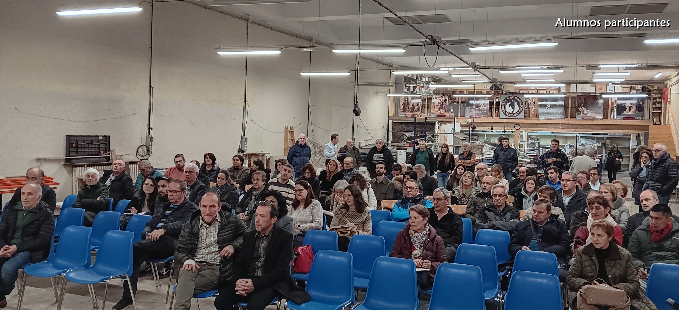 Reunión con monitores y alumnos Cursos de Belenismo 2024