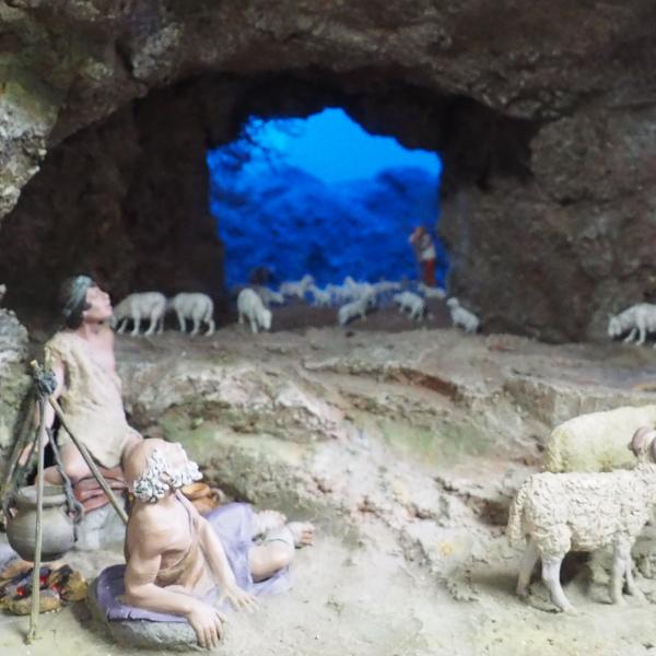 Anunciación a los pastores en una cueva
