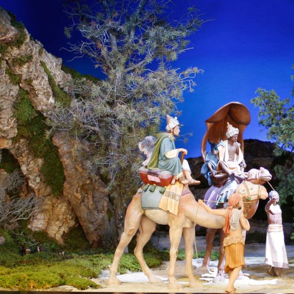 Reyes Magos con sus pajes y camellos