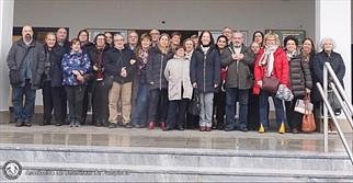 El grupo en la entrada al Museo de Belenes ...